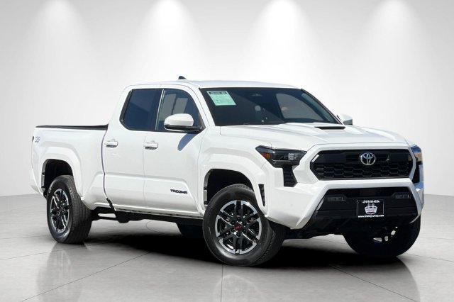 Used 2024 Toyota Tacoma TRD Sport w/ TRD Sport Upgrade Package AWD/4WD image 2