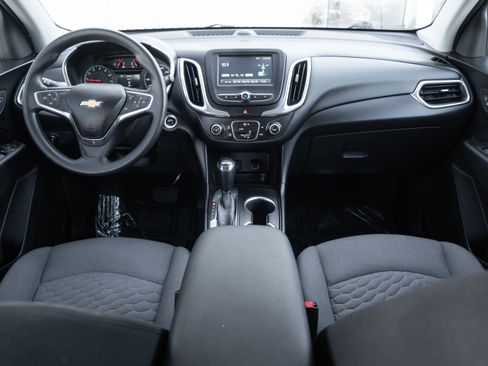Used 2018 Chevrolet Equinox LT image 8