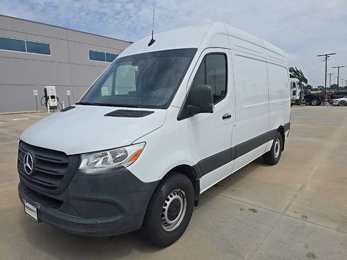 Used 2024 Mercedes-Benz Sprinter 2500 image 1
