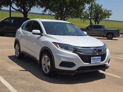 Used 2021 Honda HR-V LX image 3