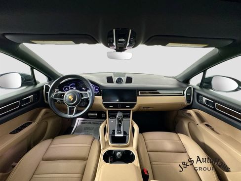 Used 2023 Porsche Cayenne S AWD/4WD image 29