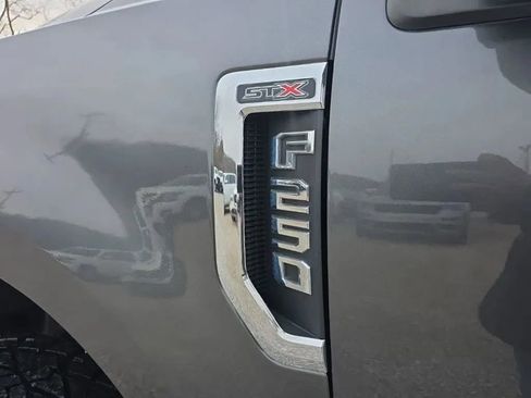 Used 2019 Ford F250 XL w/ STX Appearance Package AWD/4WD image 9