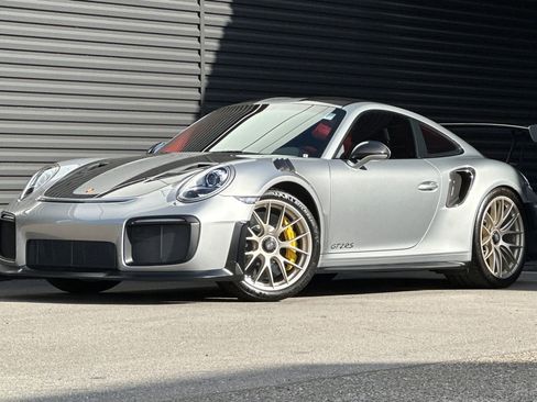 Used 2018 Porsche 911 GT2 RS image 1