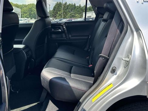 Used 2024 Toyota 4Runner TRD Off-Road Premium image 10