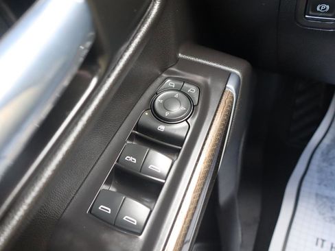 Used 2021 Chevrolet Silverado 1500 RST w/ Bed Protection Package image 20