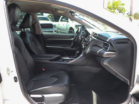 Used 2020 Toyota Camry SE FWD image 36