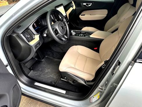 Used 2026 Volvo XC60 B5 Plus w/ Protection Package Premier AWD/4WD image 8