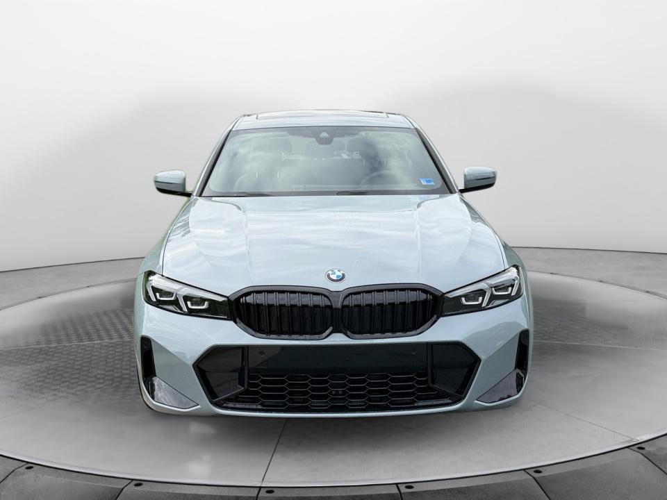 New 2026 BMW 330i xDrive Sedan w/ M Sport Package AWD/4WD image 2