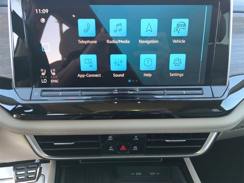 New 2026 Volkswagen Atlas SEL Premium R-Line image 35