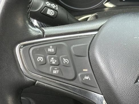 Used 2020 Chevrolet Equinox LT FWD image 13