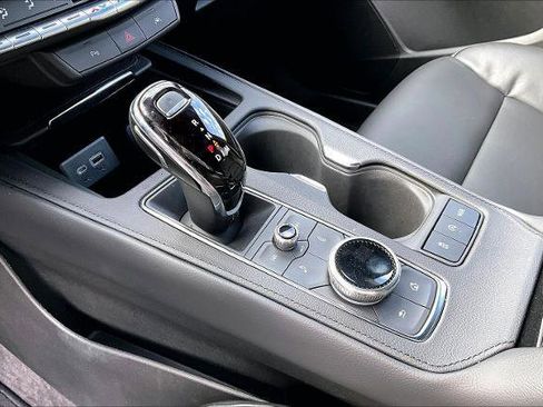 Used 2023 Cadillac XT4 Premium Luxury image 18