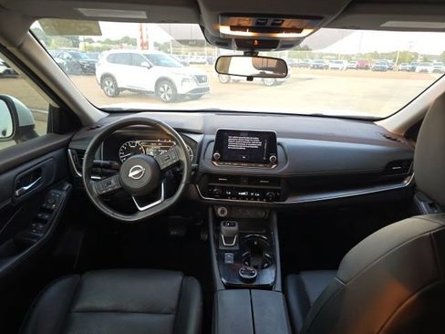 Used 2023 Nissan Rogue SV w/ SV Premium B Package AWD/4WD image 14