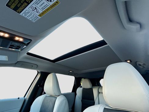 New 2026 Mitsubishi Outlander SE image 23