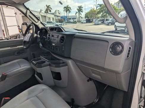 Used 2017 Ford E-350 and Econoline 350 Super Duty image 13