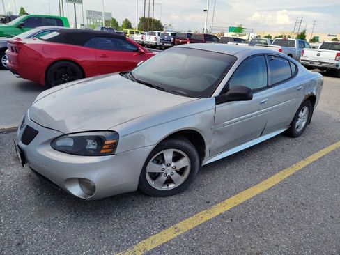 Used 2008 Pontiac Grand Prix FWD image 8