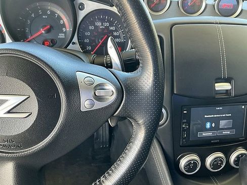 Used 2014 Nissan 370Z Coupe RWD image 15