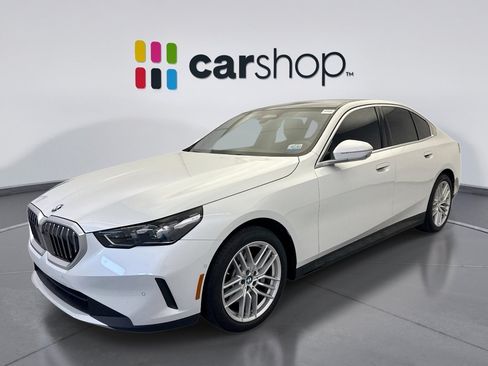 Used 2025 BMW 530i xDrive w/ Executive Package AWD/4WD image 1