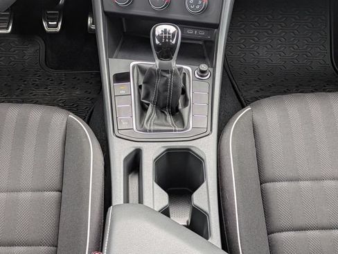 Used 2024 Volkswagen Jetta Sport FWD image 18