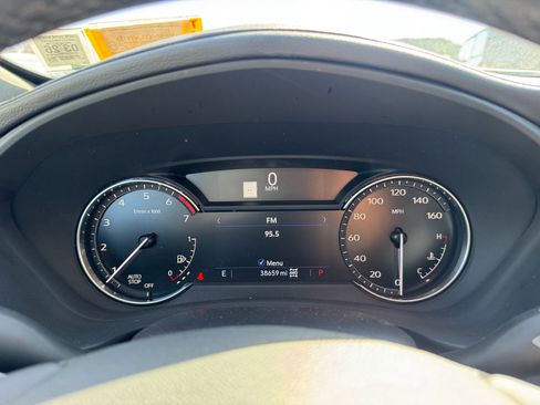 Used 2023 Cadillac XT4 Premium Luxury image 28