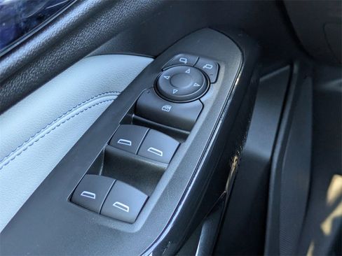 Used 2025 Chevrolet Trax LT image 23