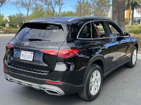 Used 2023 Mercedes-Benz GLC 300 4MATIC w/ Exclusive Trim Package image 23
