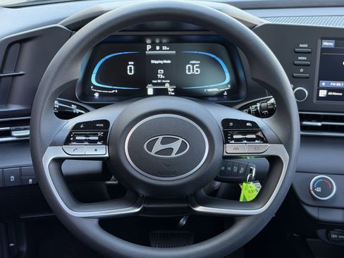 Certified 2026 Hyundai Elantra SE FWD image 13