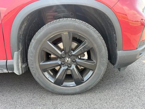 Used 2025 Honda Pilot Black Edition image 9