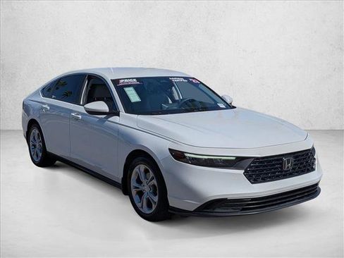 Used 2023 Honda Accord LX image 3