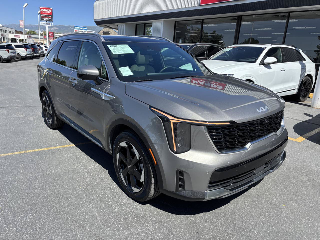 Used 2025 Kia Sorento SX Prestige AWD/4WD image 3