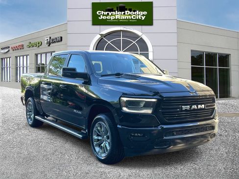 Used 2023 RAM 1500 Laramie AWD/4WD image 4