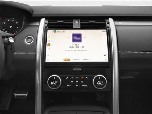 New 2026 Land Rover Discovery Dynamic SE image 7