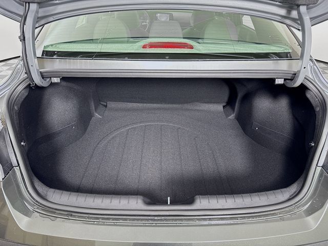 Certified 2025 Hyundai Elantra Sport FWD image 38