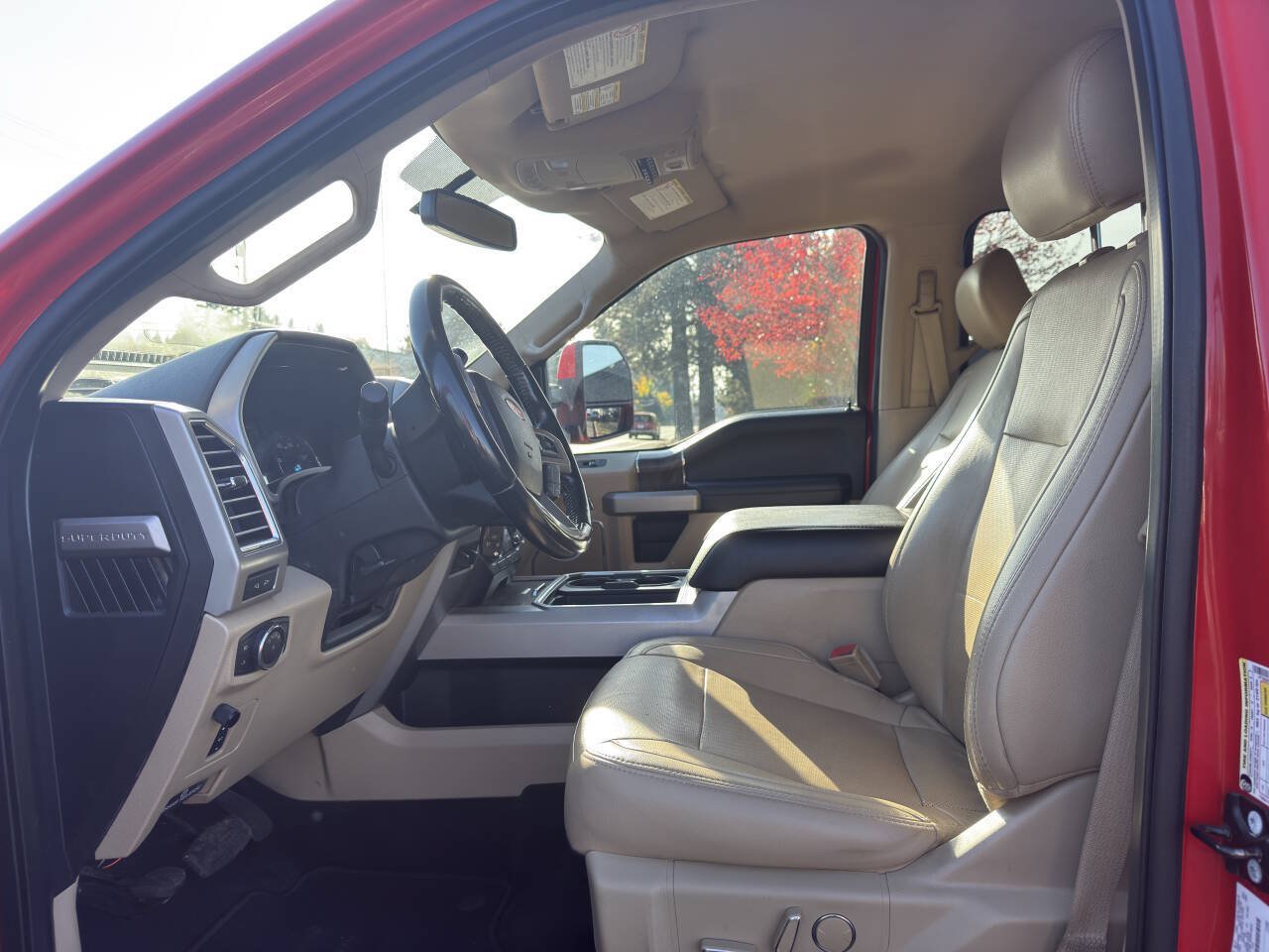 Used 2017 Ford F250 4x4 Crew Cab Super Duty image 2
