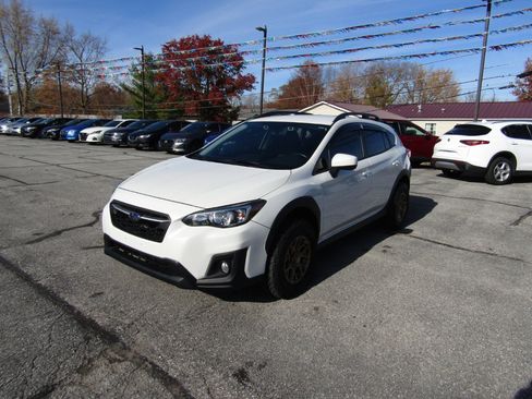 Used 2020 Subaru Crosstrek 2.0i Premium image 3