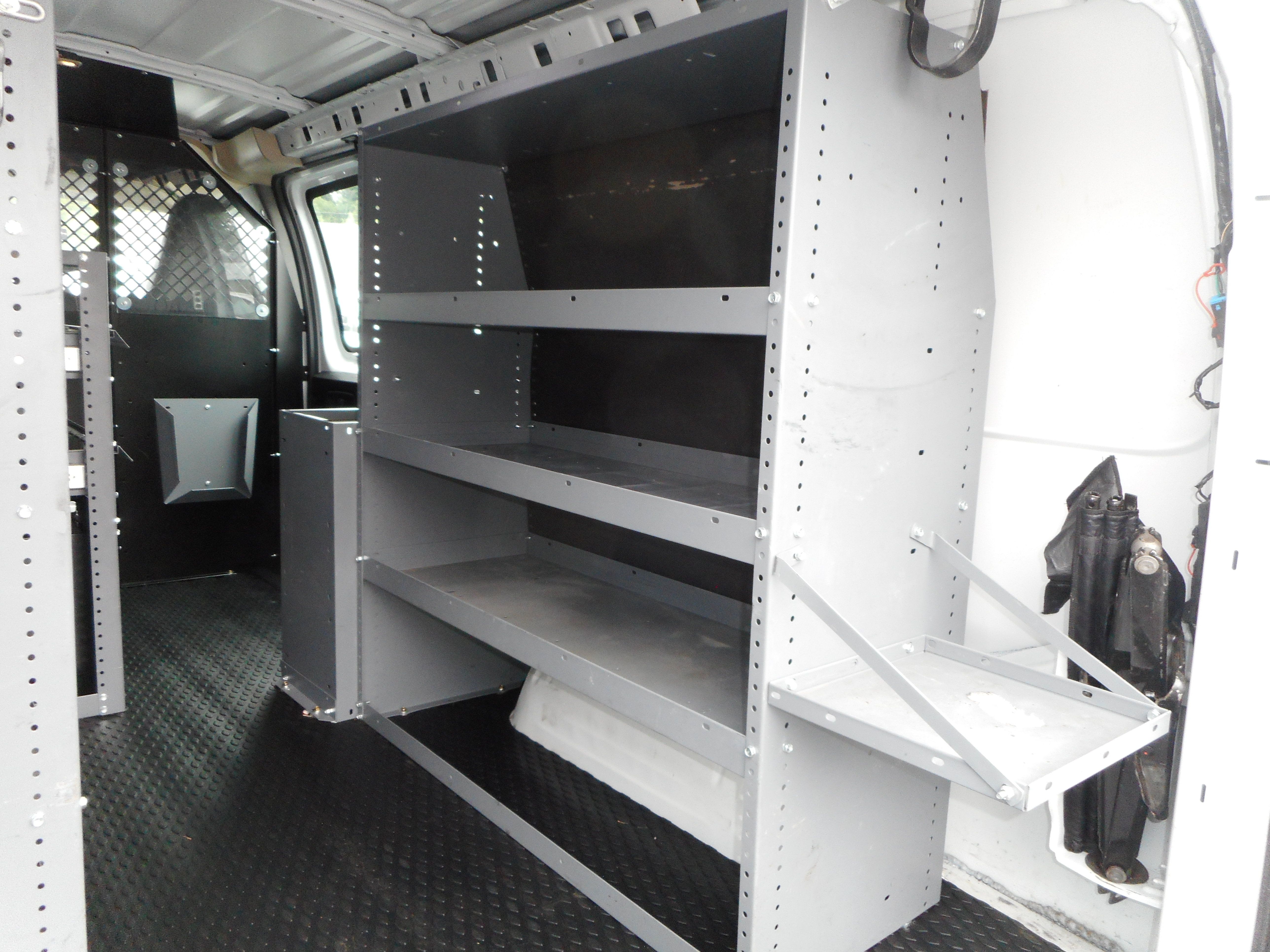 Used 2016 Chevrolet Express 2500 RWD image 18