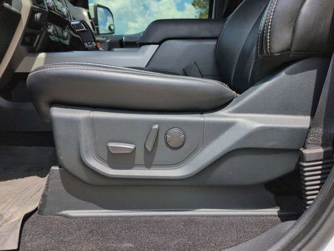 Used 2020 Ford F150 Lariat w/ Equipment Group 502A Luxury AWD/4WD image 24
