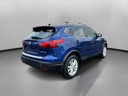 Used 2017 Nissan Rogue Sport SV w/ SV All-Weather Package AWD/4WD image 9