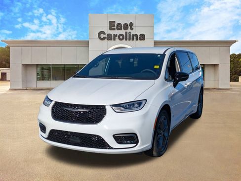 New 2026 Chrysler Pacifica Select image 7