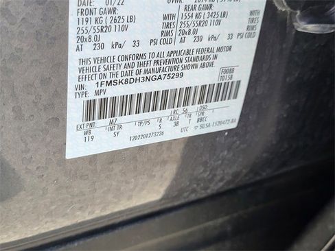 Used 2022 Ford Explorer XLT w/ Equipment Group 202A image 27