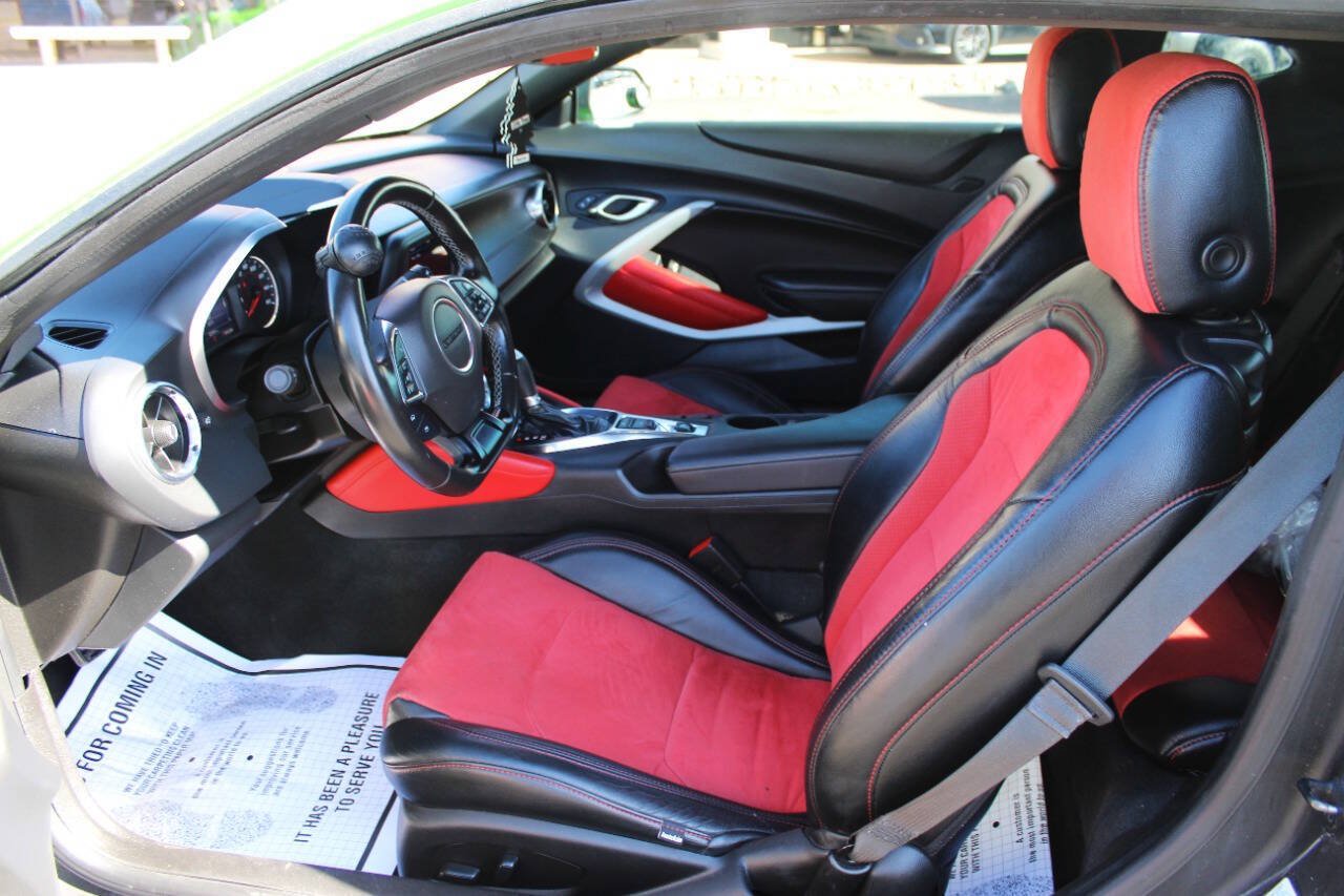 Used 2023 Chevrolet Camaro LT w/ RS Package RWD image 18