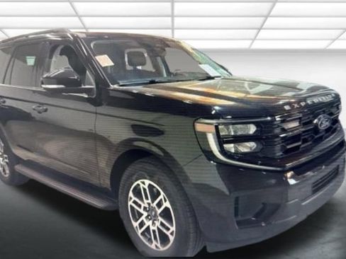 Used 2025 Ford Expedition Active RWD image 1