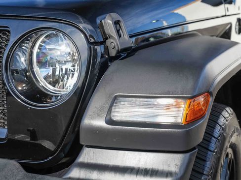 Used 2021 Jeep Wrangler Unlimited Sport image 8