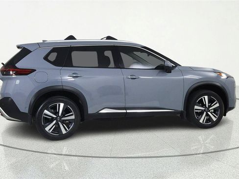 Used 2023 Nissan Rogue Platinum w/ Platinum Premium Package FWD image 4