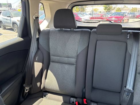 Used 2025 Nissan Rogue SV FWD image 41