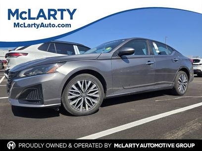 Used 2023 Nissan Altima 2.5 SV