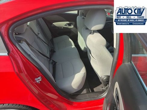 Used 2016 Chevrolet Cruze LT FWD image 29