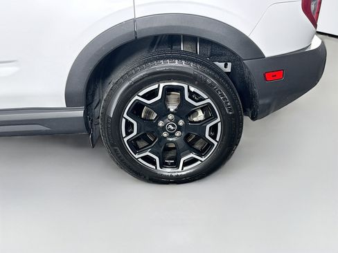 Used 2025 Ford Bronco Sport Outer Banks image 11