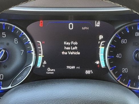 Used 2022 Chrysler Pacifica Touring-L FWD image 15