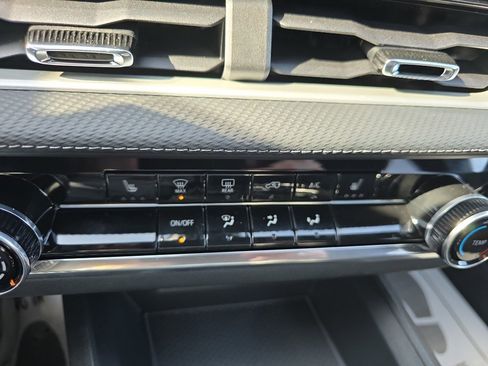 New 2026 Chevrolet Equinox LT image 27