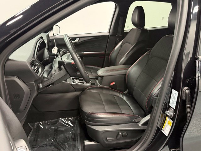 Certified 2023 Ford Escape ST-Line w/ Tech Pack #1 AWD/4WD image 10